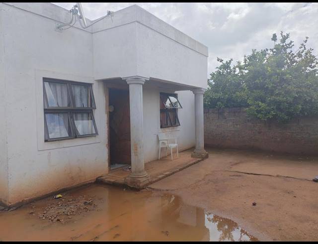 2 BEDROOM HOUSE FOR SALE IN KATLEHONG SOUTH